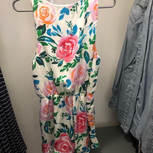 Floral Romper - Picture 2 of 4